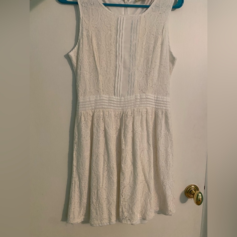 Elegant White Lace Dress